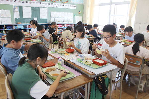 学校給食